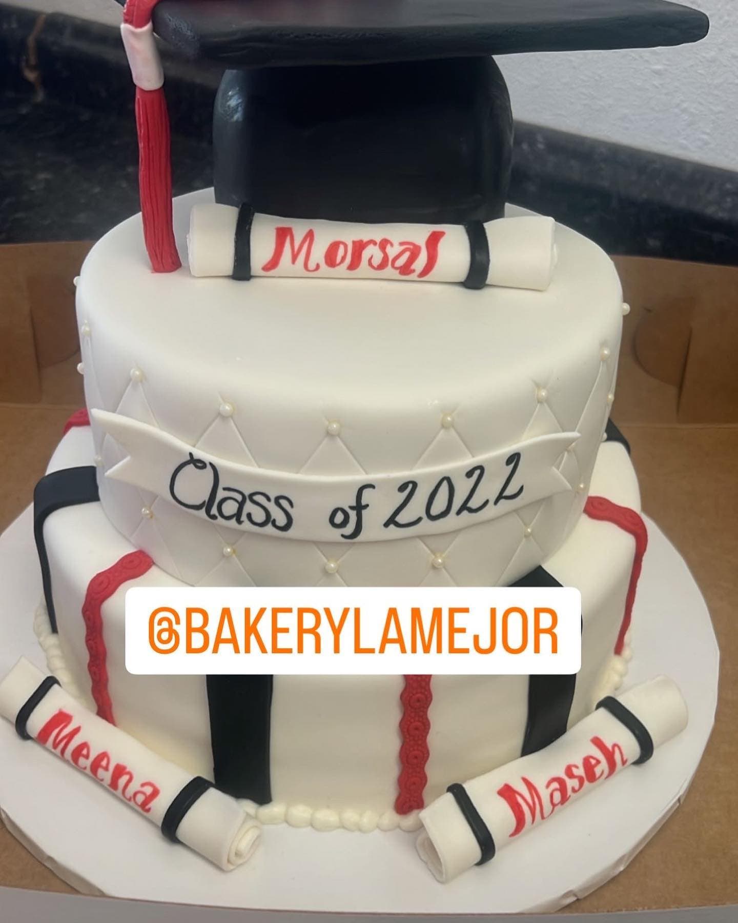 Bakery product: Graduation Cake
